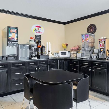 Super 8 By Wyndham Hanover Luaran gambar