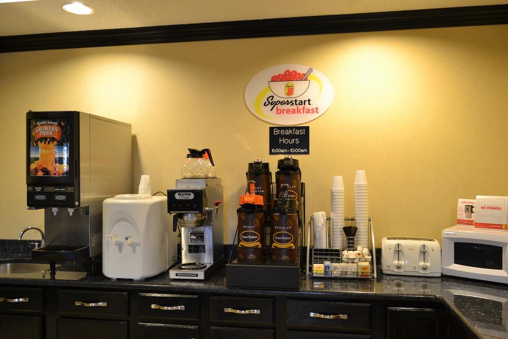 Super 8 By Wyndham Hanover Luaran gambar